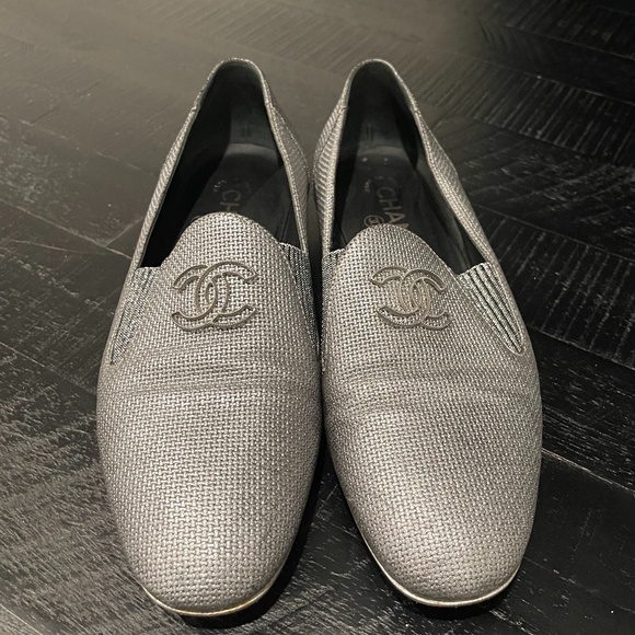 Chanel CC Logo Metallic Loafers Moccasins Size 38 - Picture 1 of 9